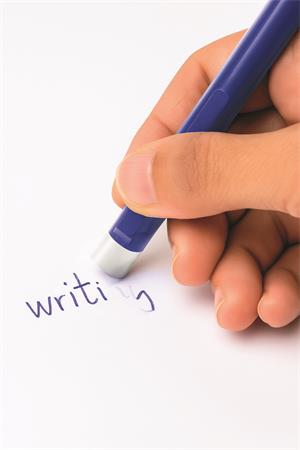 Zseléstoll display, 0,5 mm, nyomógombos, radírozható, APLI "Erasable", vegyes színek