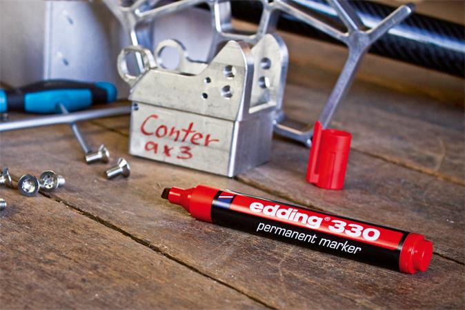 Alkoholos marker, 1-5 mm, vágott, EDDING "330", piros