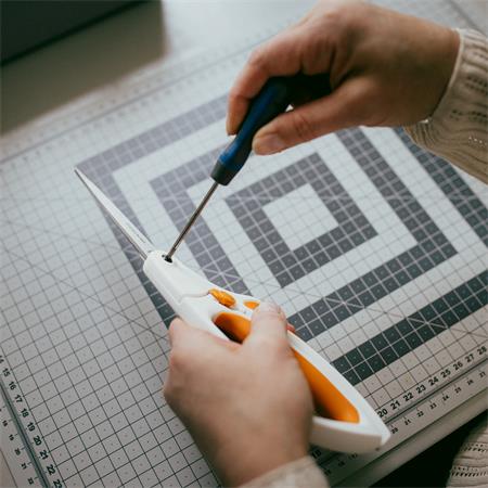 Varróolló, 26 cm, FISKARS "EasyAction™", narancssárga