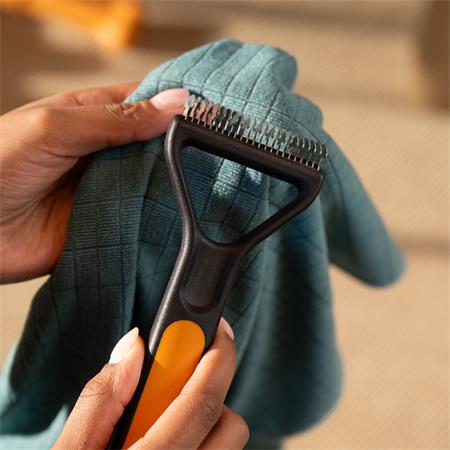 Kisállat fésú, gubancbontó, FISKARS "PetCare"