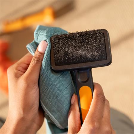 Kisállat kefe, bontó, FISKARS "PetCare"