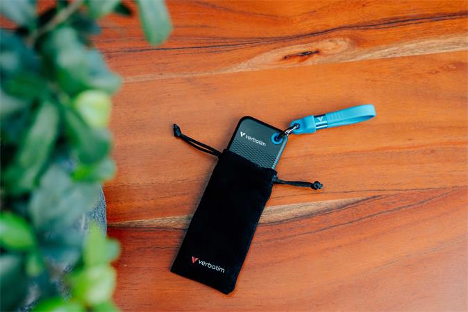 SSD (külső memória) 1TB, USB 3.2 Gen2, VERBATIM "Pocket SSD", fekete/kék