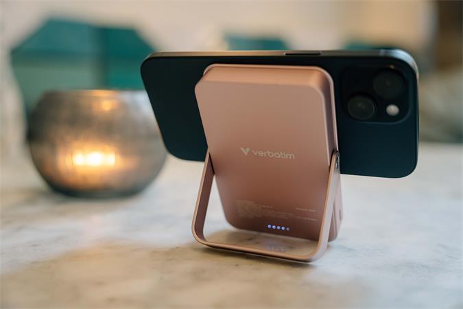 Power bank, külső akkumulátor, mágneses (vezeték nélküli), 10.000mAh, kitámasztó, VERBATIM "Charge n Go", rózsaszín