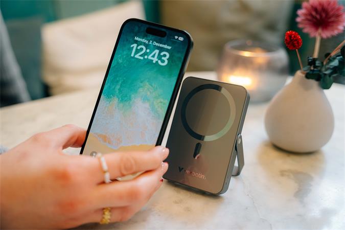 Power bank, külső akkumulátor, mágneses (vezeték nélküli), 10.000mAh, kitámasztó, VERBATIM "Charge n Go", szürke